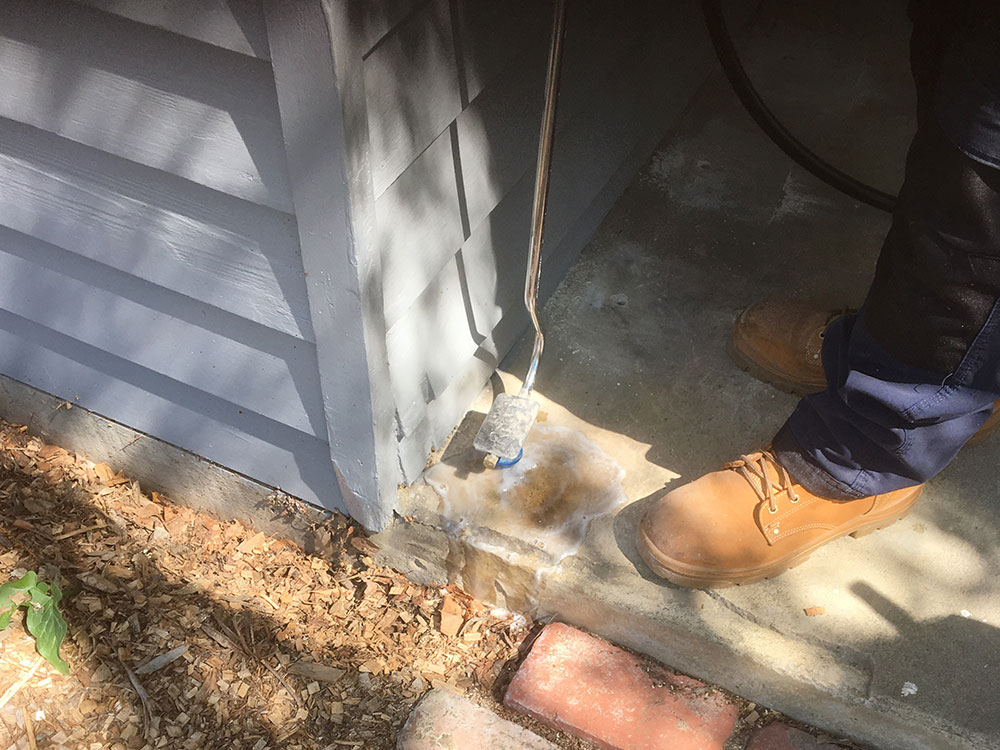 Injecting chemical for termite treatment